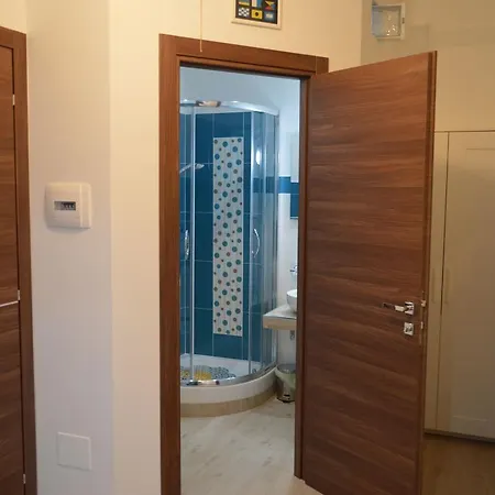 The Right Place Hotel